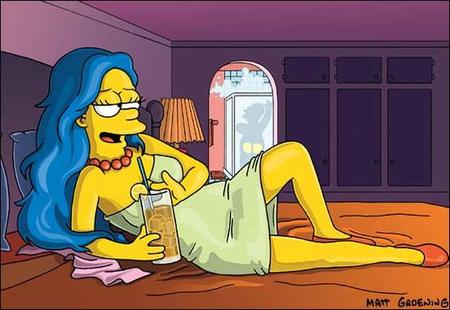 3179822113-marge-simpson-enleve-tout-pour-playboy